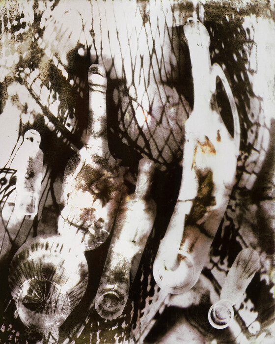 Gábor Enikő (1972) Részeg üvegek, 2001